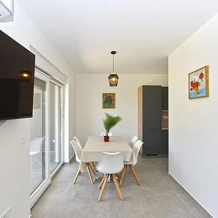 Beautiful With Private Pool Near The Sea فيلة *